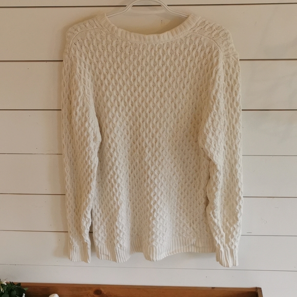 White knitted sweater - Picture 2 of 5